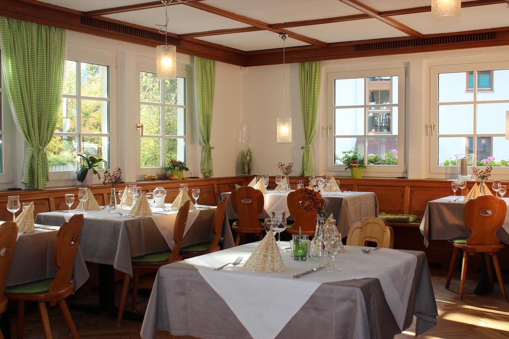 Gasthaus Zur Linde Hotel Glottertal Exterior photo